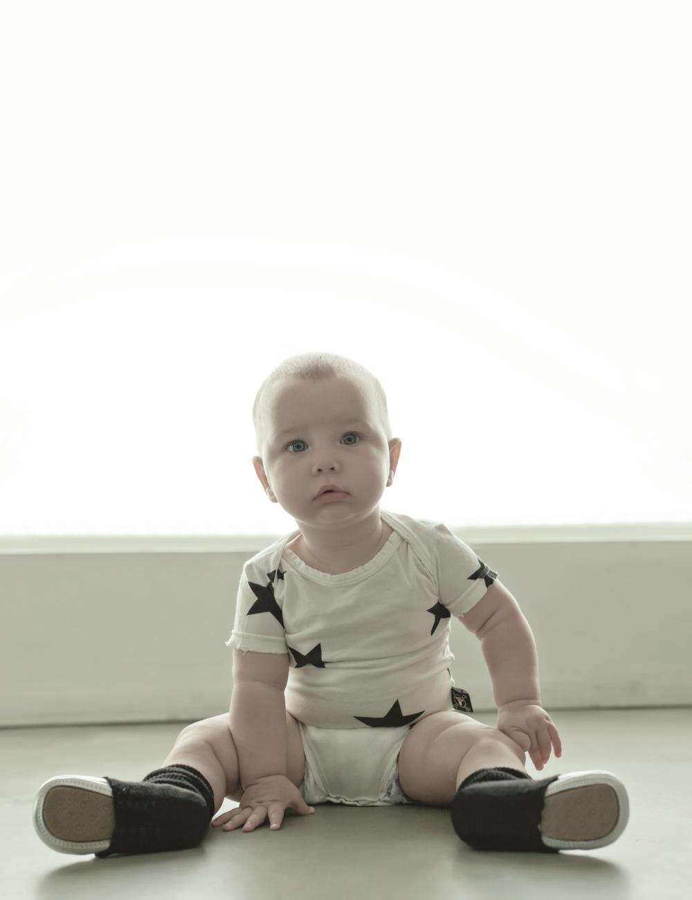 NUNUNU BABY Body białe w gwiazdki