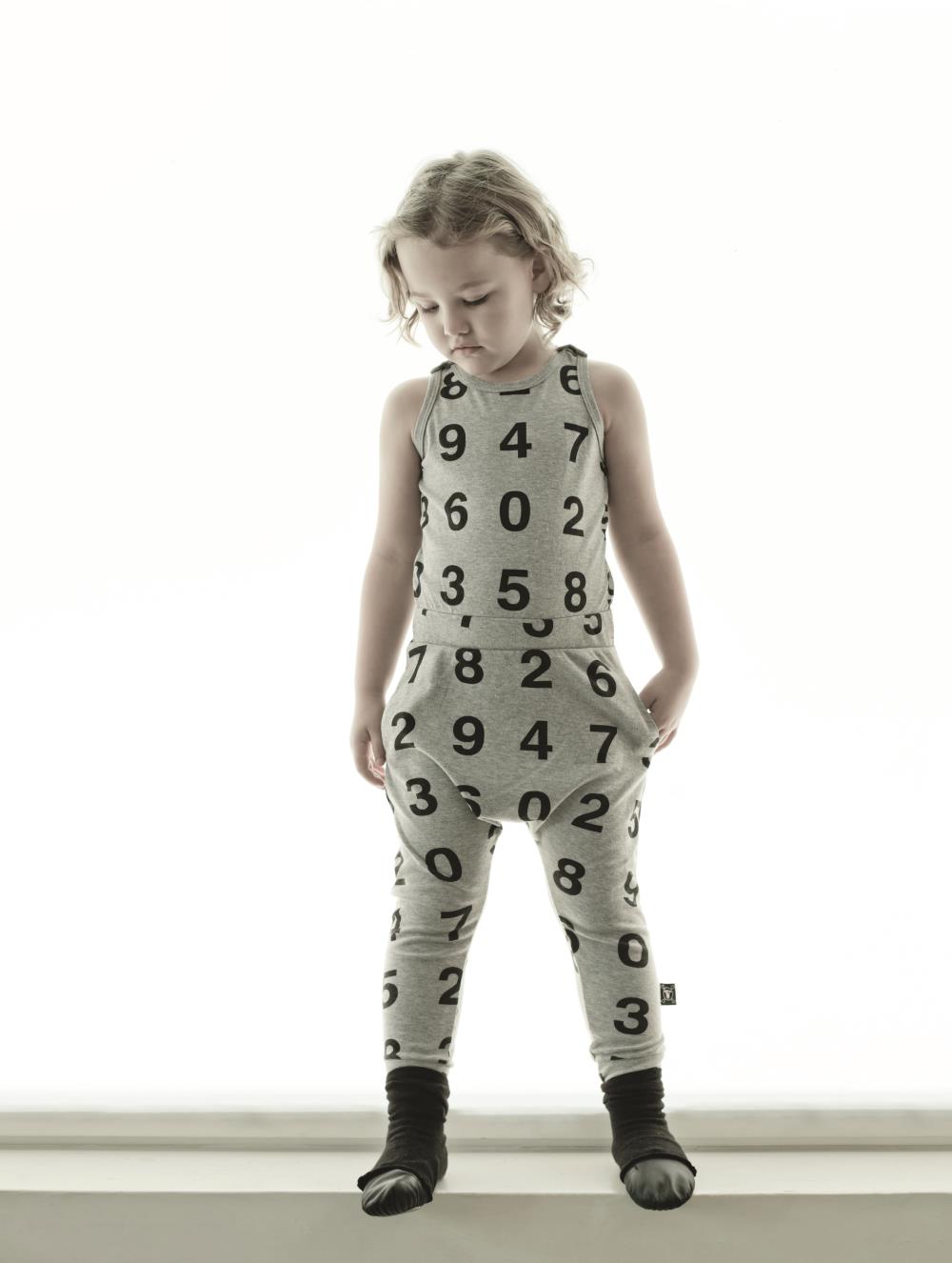 NUNUNU BABY Kombinezon czarny w gwiazdki 0-6m